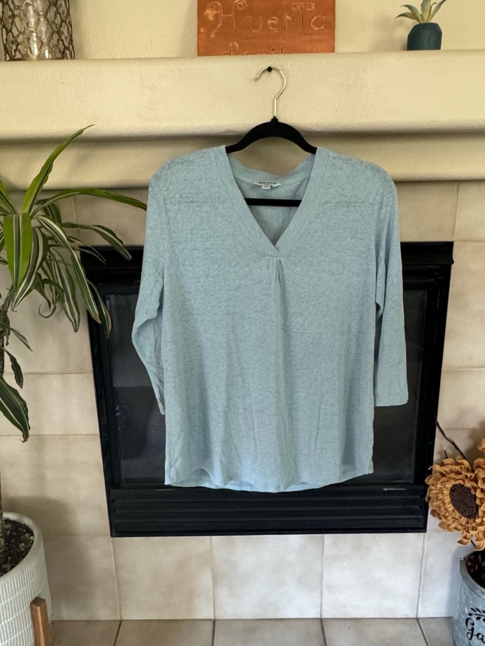 Orvis Classic Collection Women’s Large Light Blue V-Neck 3/4 Sleeve Knit Top